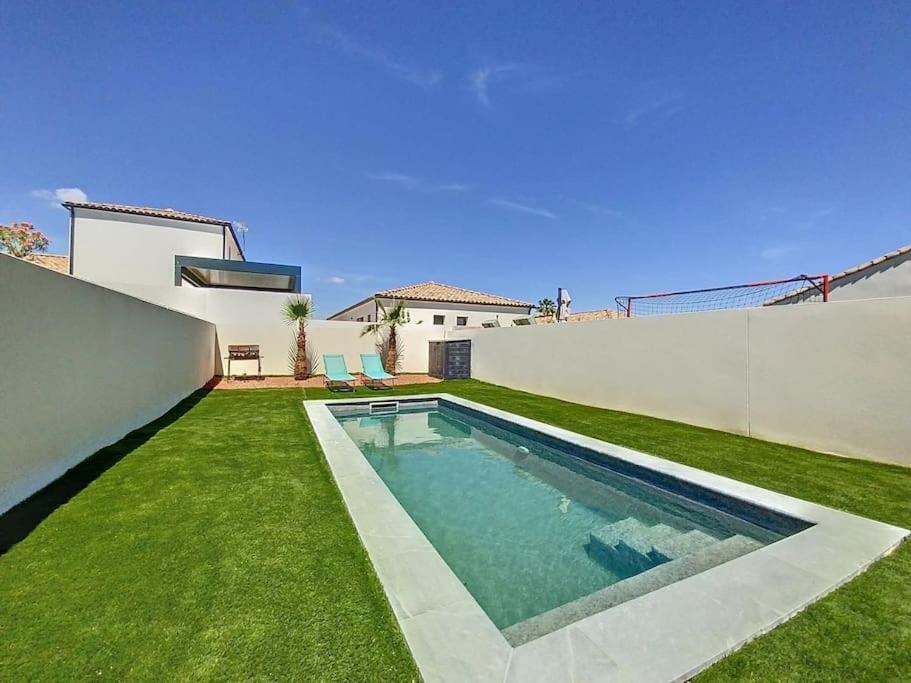 Avec Piscine *
